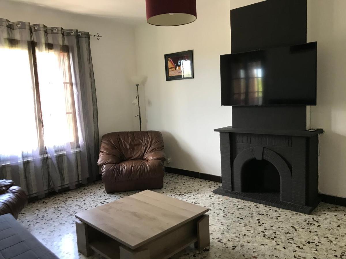 Appartement Tout Confort Avec Parking Ferme 아흘르 외부 사진